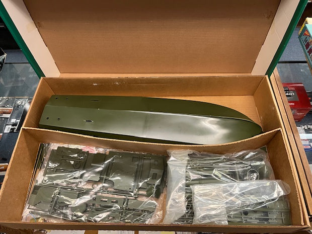 J.F.K.’s PT-109 (limited edition)- 1/32 scale)
