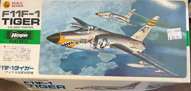 U.S. Navy Fighter F11F-1 Tiger - 1/72 scale