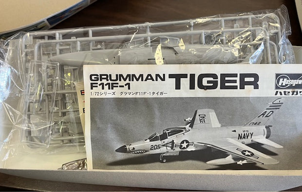 U.S. Navy Fighter F11F-1 Tiger - 1/72 scale