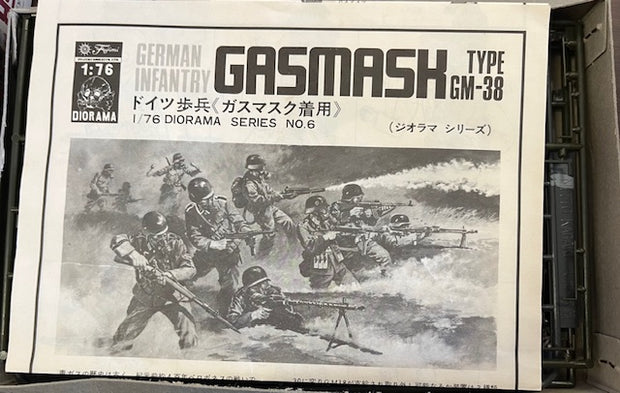1/76 scale- German Infantry Gasmash Type GM-38