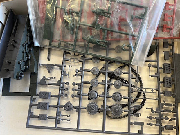 Pz. H Auf Gw II (105mm) "WESPE"- 1/48 scale