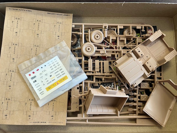 U.S. M151A2 FORD MUTT with M416 CARGO TRAILER -1/35 scale