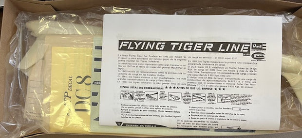 Flying Tigers DC-8-61F/ 63F -1/72 scale