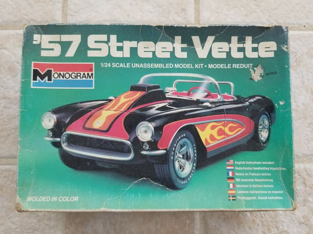 MONOGRAM 2283 1/24 scale Kit '57 STREET VETTE Open Box