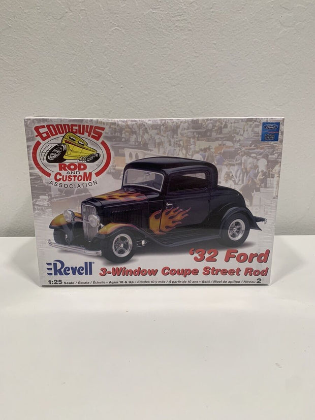 Revell 2024 1/25th Scale '32 Ford 3-Window Coupe Street Rod