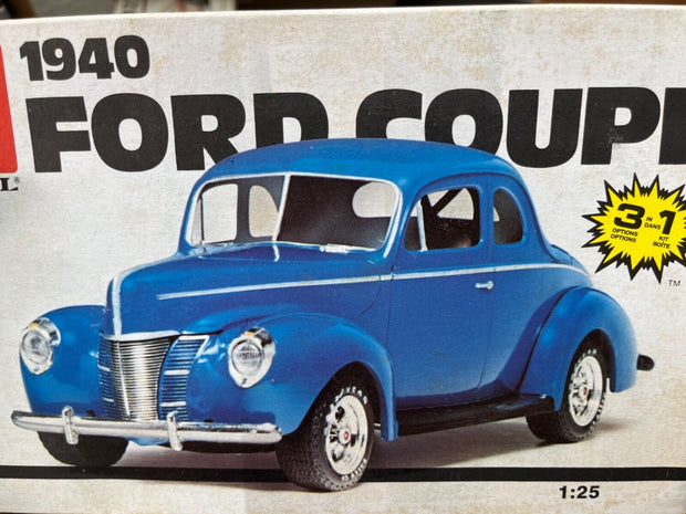 1940 Ford Ford Coupe 3n1- 1/25 scale