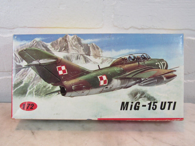KP MiG-15 UTI