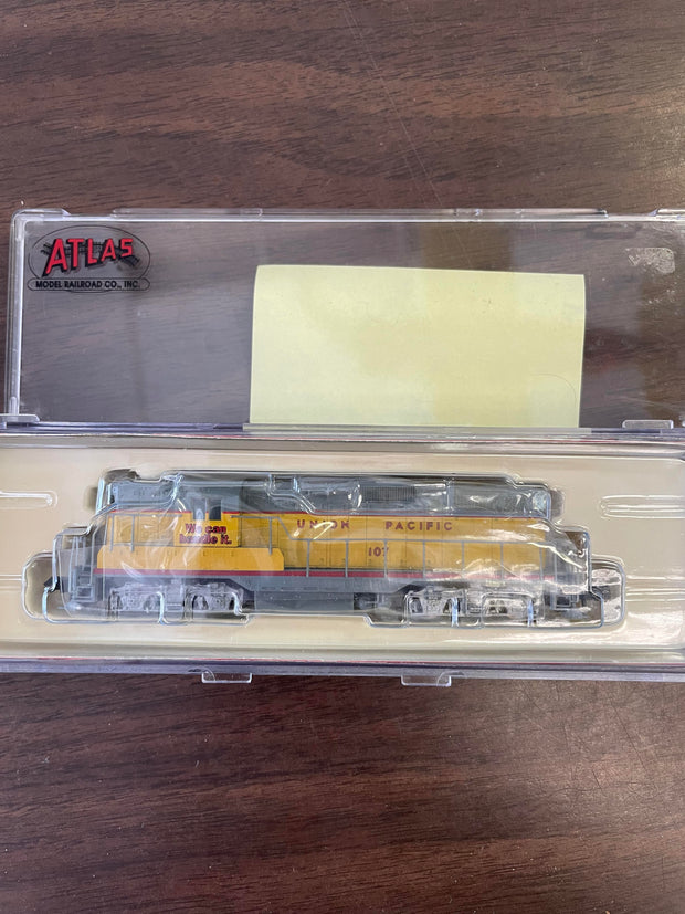 Atlas N gauge Union Pacific #107, #48230 GP-7 Ph. 2