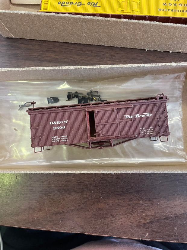 Pacific Traction Train car set