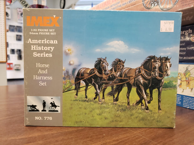 Amex Horse and Harness Set 1/32