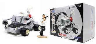 James Bond collection- Diecast Moon Buggy & James Bond Figure Set