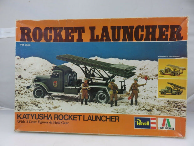 Rocket Launcher Katyusha with three crew