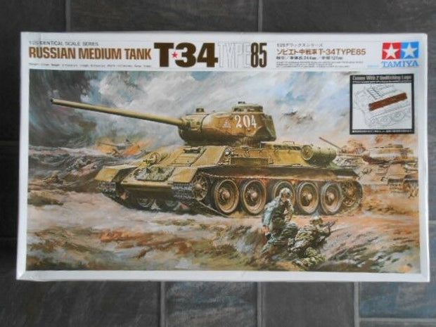 (Bad Box) Russian Med. Tank T-34  1/25